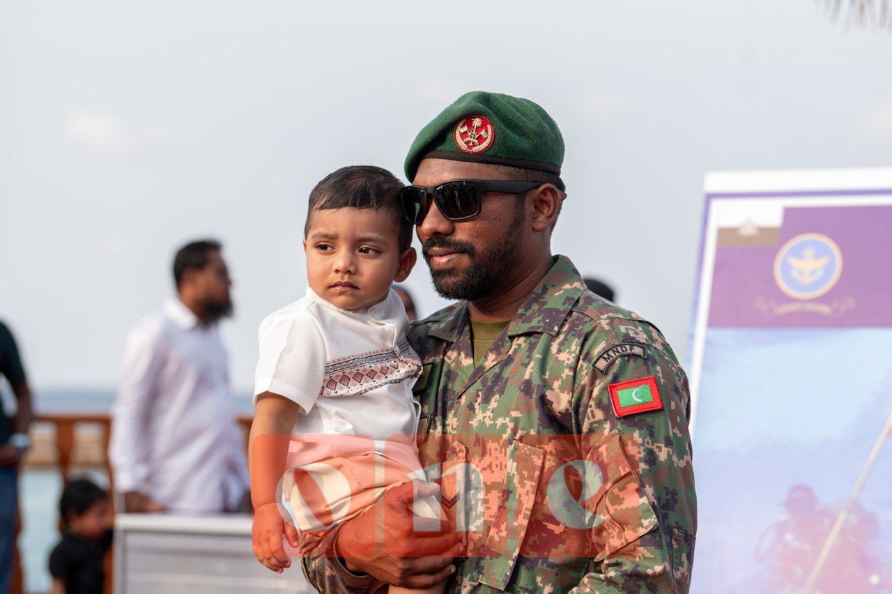 ވަން ފޮޓޯ: ތަފާތު ހަރަކާތްތަކަކާއެކު ބޭއްވި 