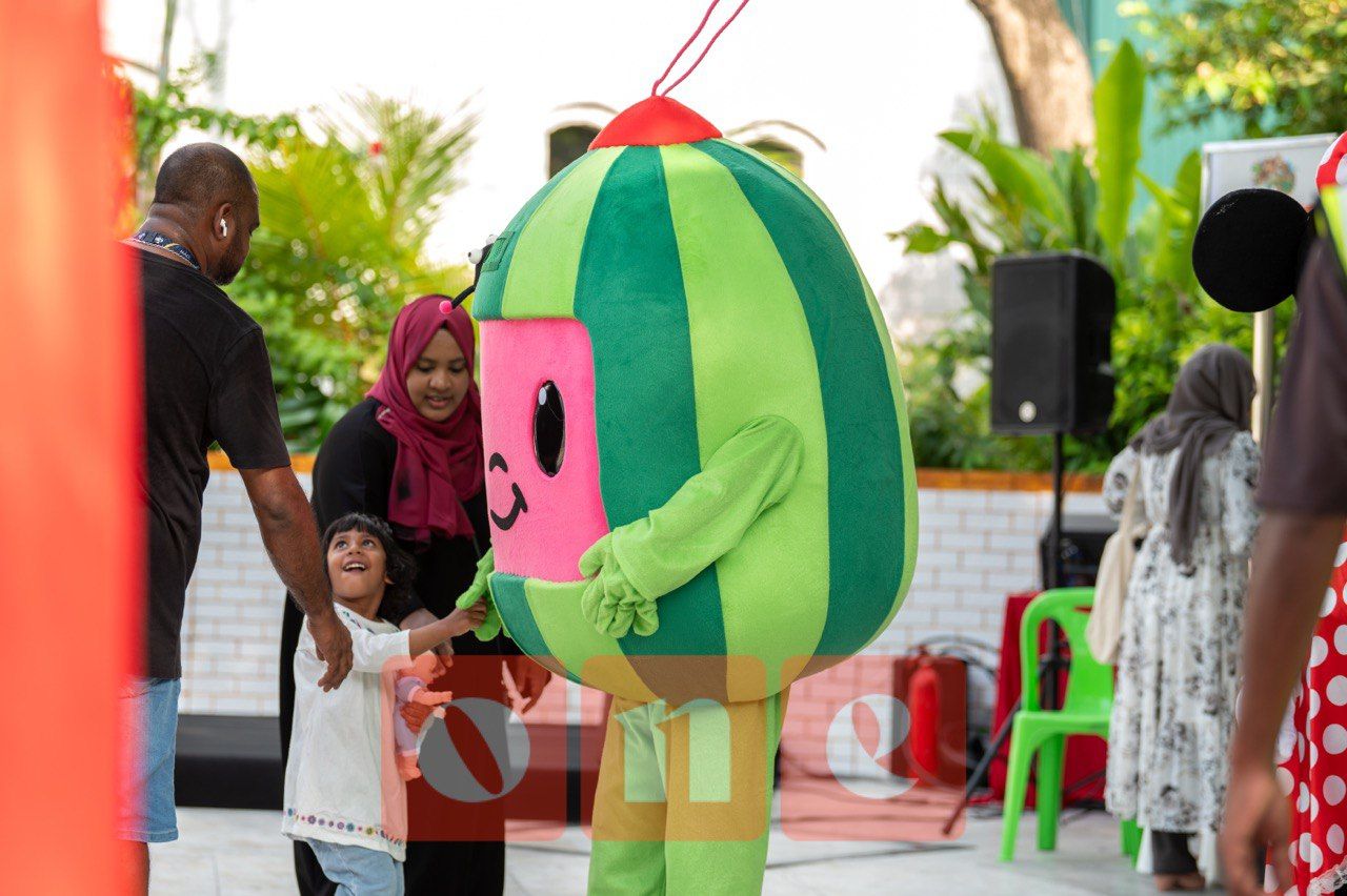 ވަން ފޮޓޯ: ތަފާތު ހަރަކާތްތަކަކާއެކު ބޭއްވި 