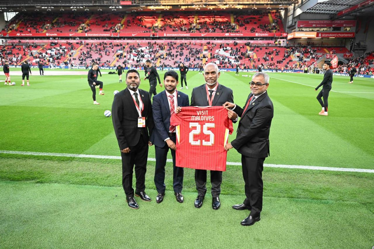 Liverpool ge Anfield gai Raajje isthihaaru kuran fashaifi 