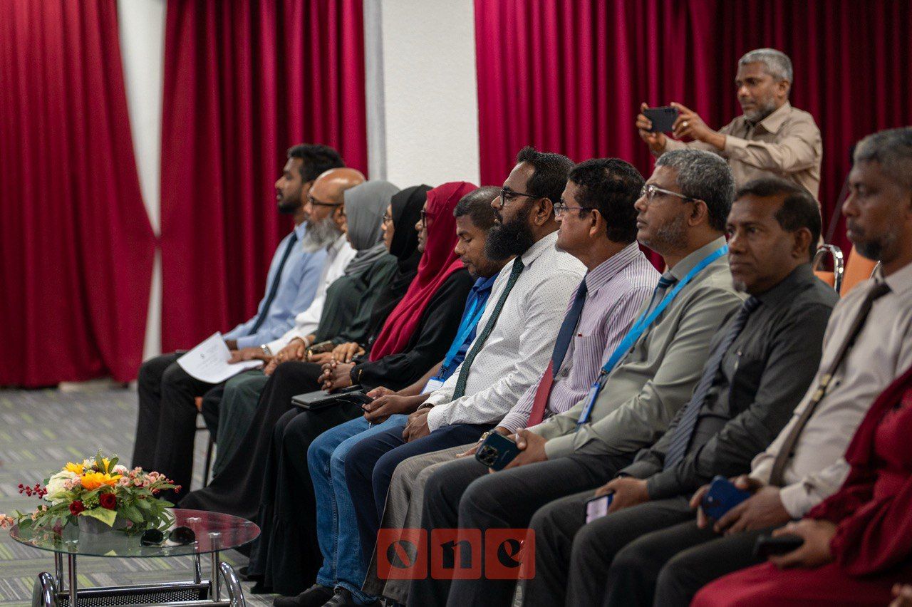 ވަން ފޮޓޯ: ހަނިމާދޫގައި އިމާރާތްކުރާ މިސްކިތުގެ މަސައްކަތް އެމްޓީސީސީއާ ހަވާލުކުރުން