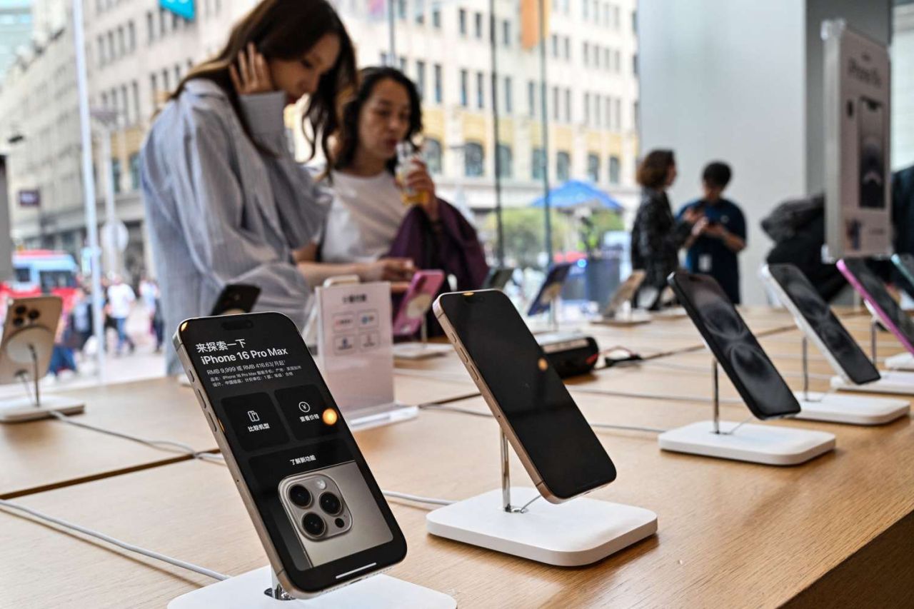 America ah etherekuraa phone aai computer in tariff uvaalaifi