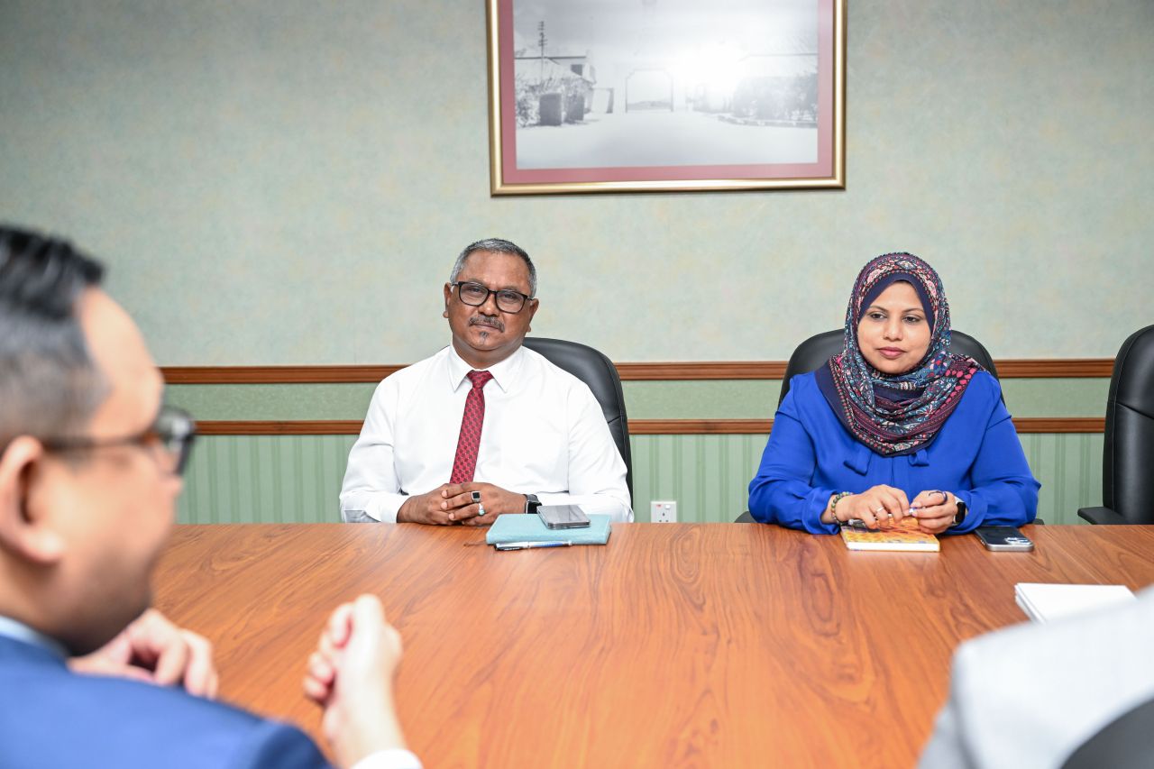 ވަން ފޮޓޯ: ރައީސް، ޓިކްޓޮކްގެ ވެރިންނާ ބައްދަލުކުރެއްވުން