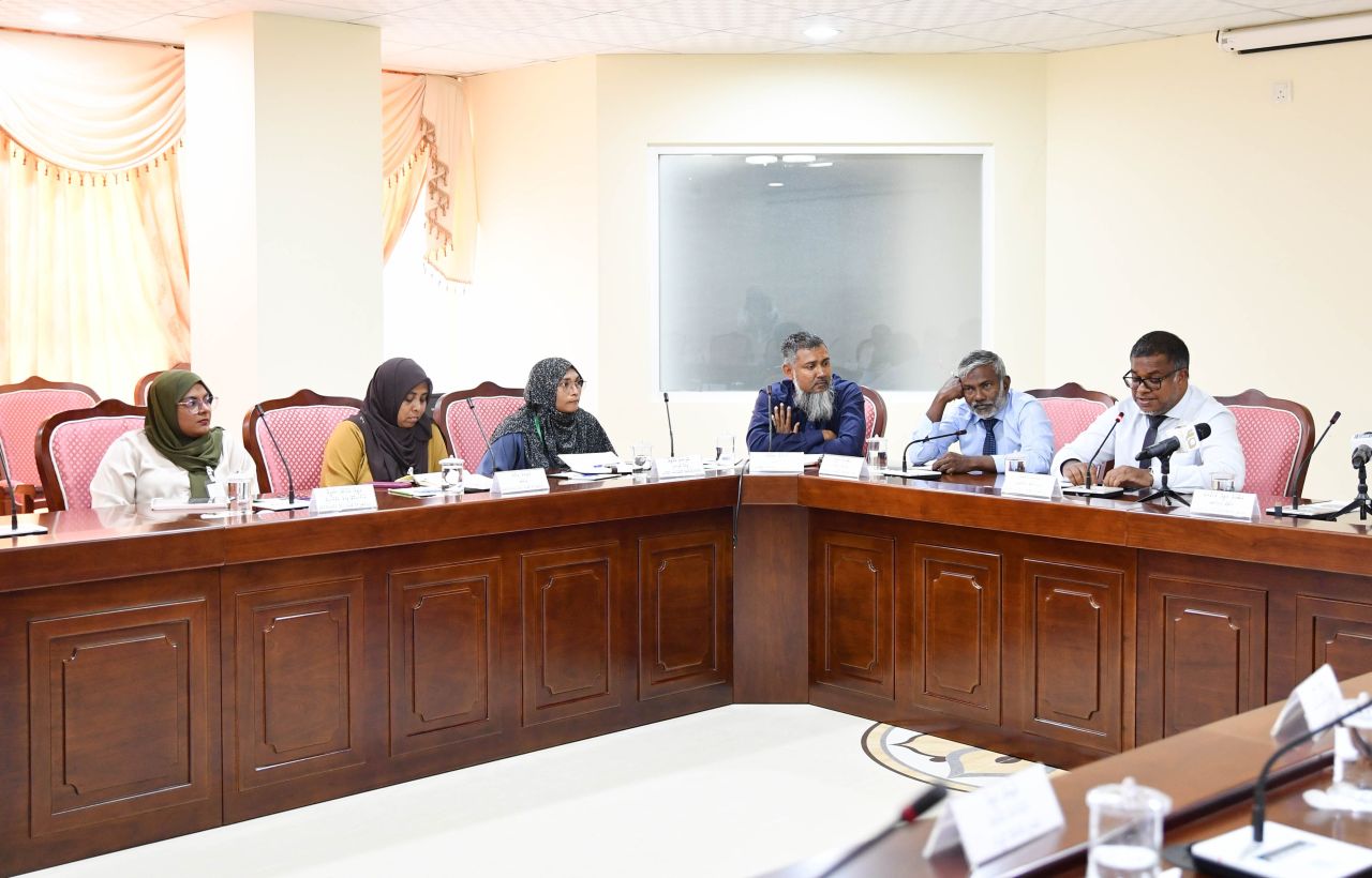 Joorimanaa nudhakkaa ulhandhufaharu haraaiytheri nuveveyne gotheh hadhan jehey 