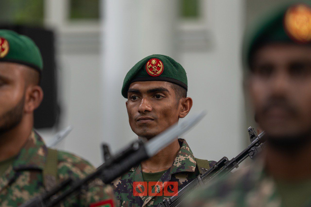 ވަން ފޮޓޯ: ސިފައިންގެ 133 ވަނަ އަހަރީ ދުވަހުގެ ޕެރޭޑް