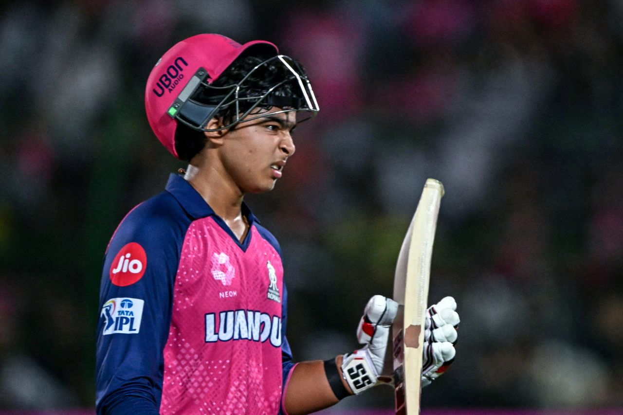 Umurun 14 aharugai IPL gai kulhe, Vaibhav ah record eh 