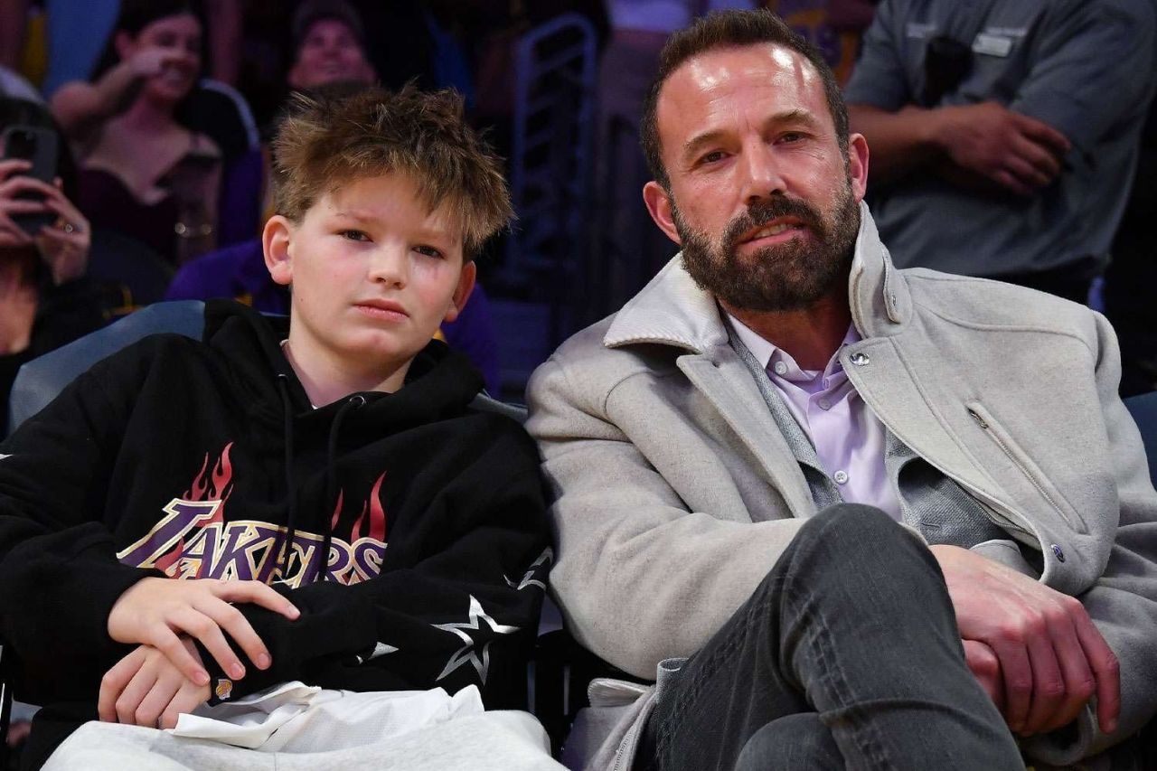 Ben Affleck dhrifulhah agubodu sneaker eh gathumah inkaar kohffi 