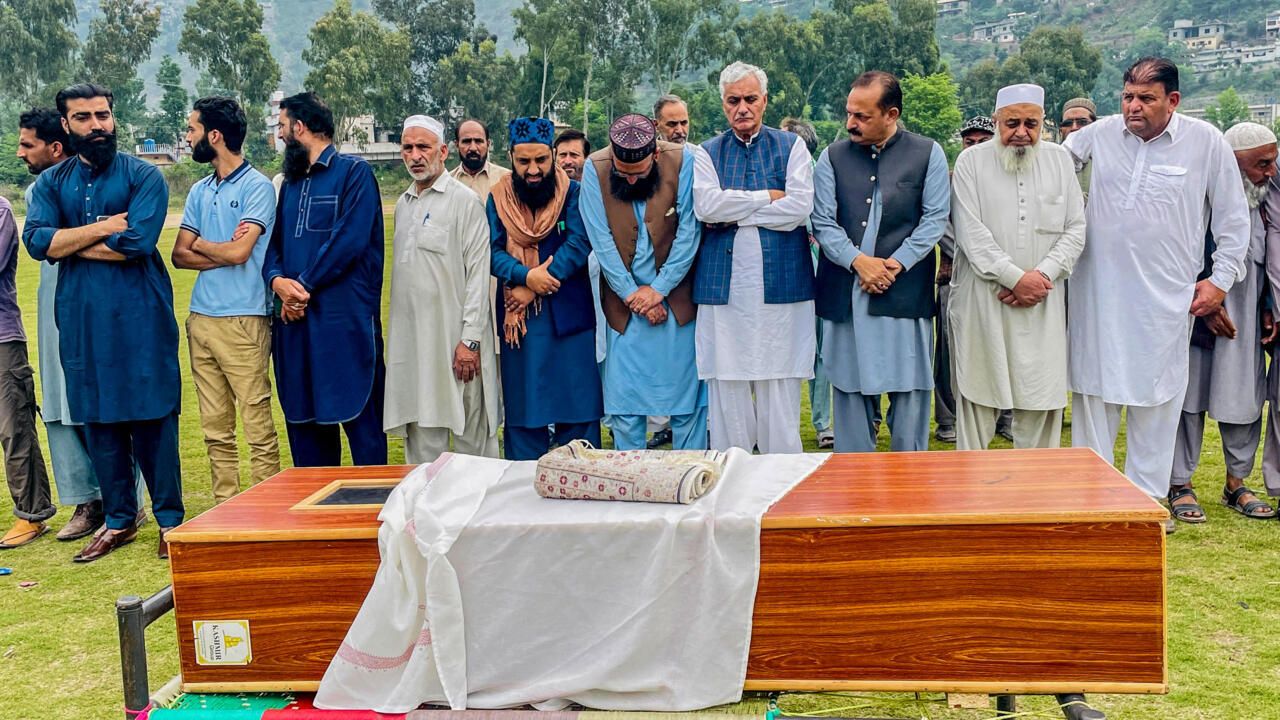 India in dhin hamalaagai maruvi meehunge adhadhu 31 ah
