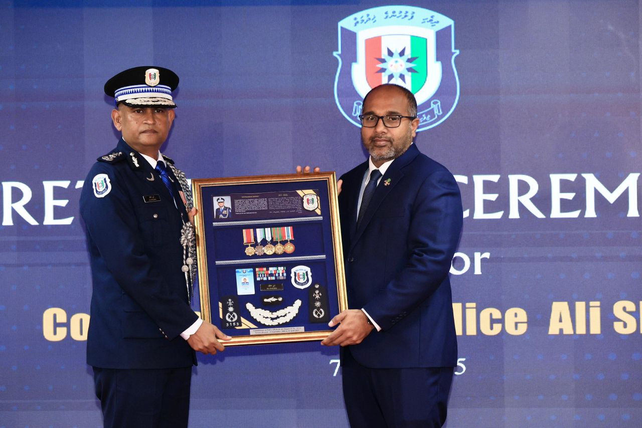 Kureege police commissioner Shujau sharafuverikamaa eku retire kuravvaifi 