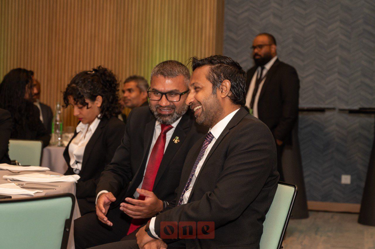 ވަން ފޮޓޯ: ދިވެހިރާއްޖެ 2.0 ސަމިޓް ނިންމުމުގެ ރަސްމިއްޔާތު
