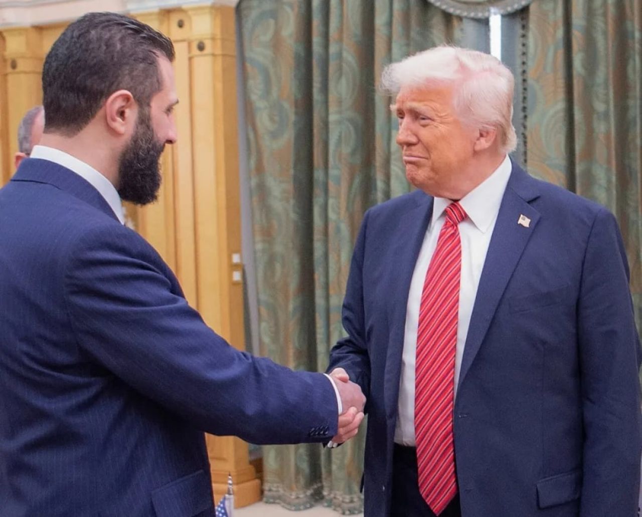 Trumpge medhuirumathee dhathurun mugurailevunu recordthah!