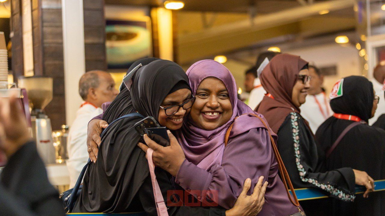 Dhivehi hajjuverin enburi ahnan fashaanee 13 vana dhuvahu