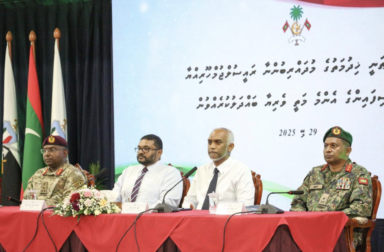 Vathanee hidhumathakee namoonaa akah hadhan Raees edhivadaigenfi 