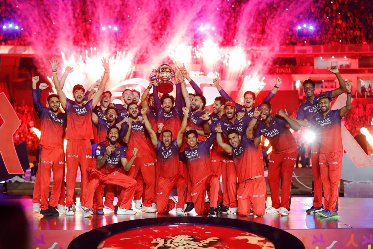 18 aharuge inthizaaru nimumakah, Bengaluru ah champion kan 