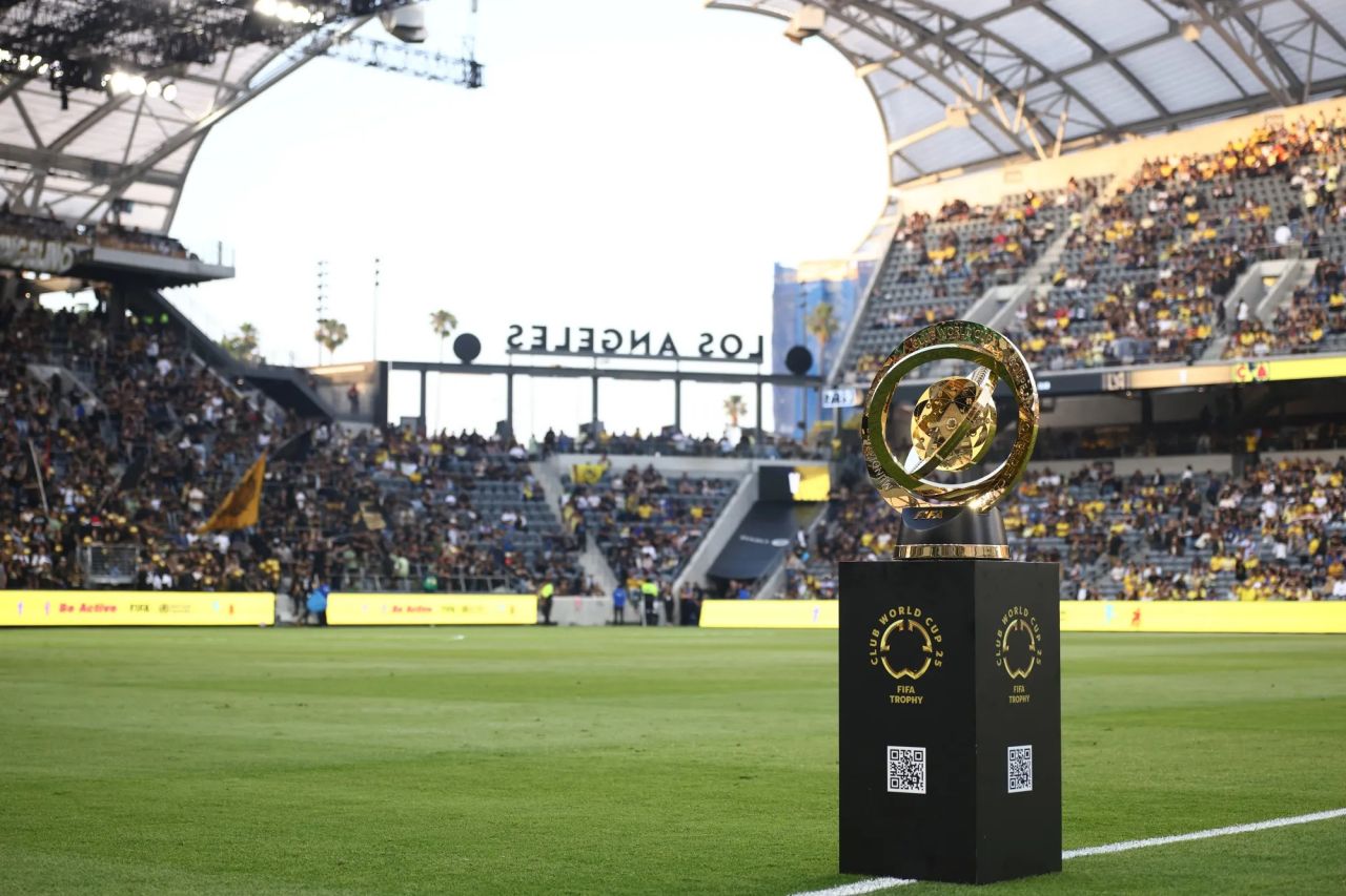 Club World Cup ge referee in body cam beynun kuraane 
