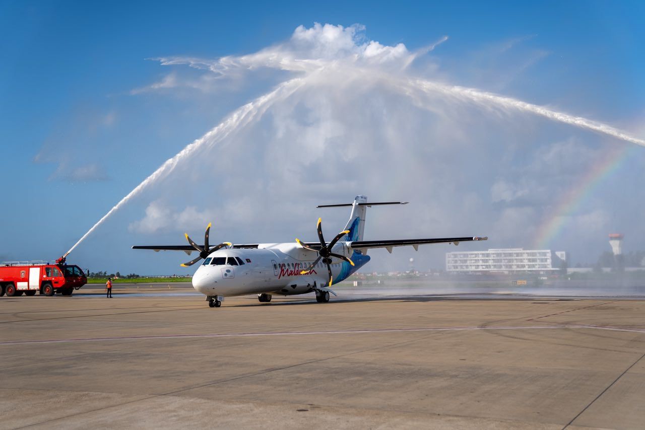 Maldivian ge ATR marukaage 5 vana flight Raajje genesfi