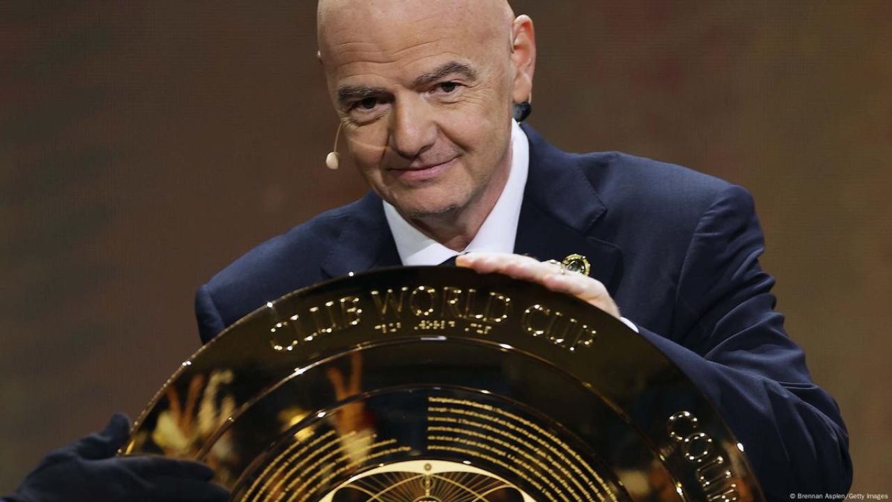 Club world Cup aa dheytherey serious tha? 