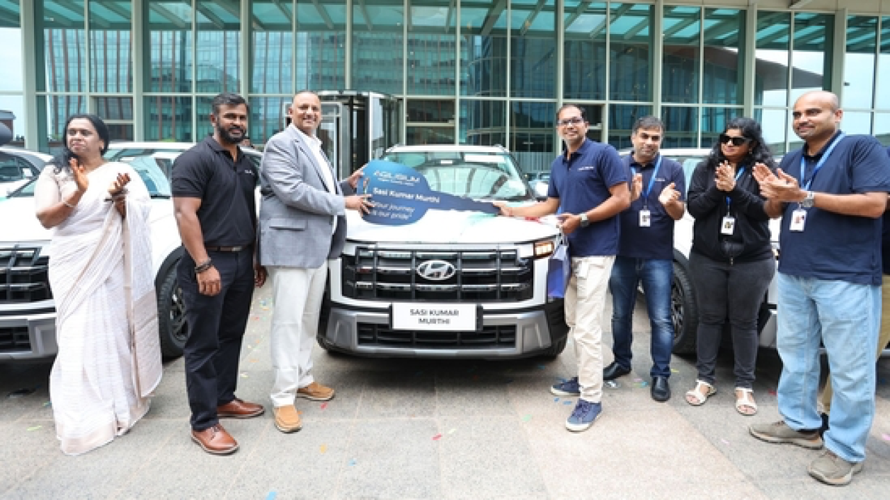 Tech startup kunfunyakun 25 muvahzzafunnah SUV Car