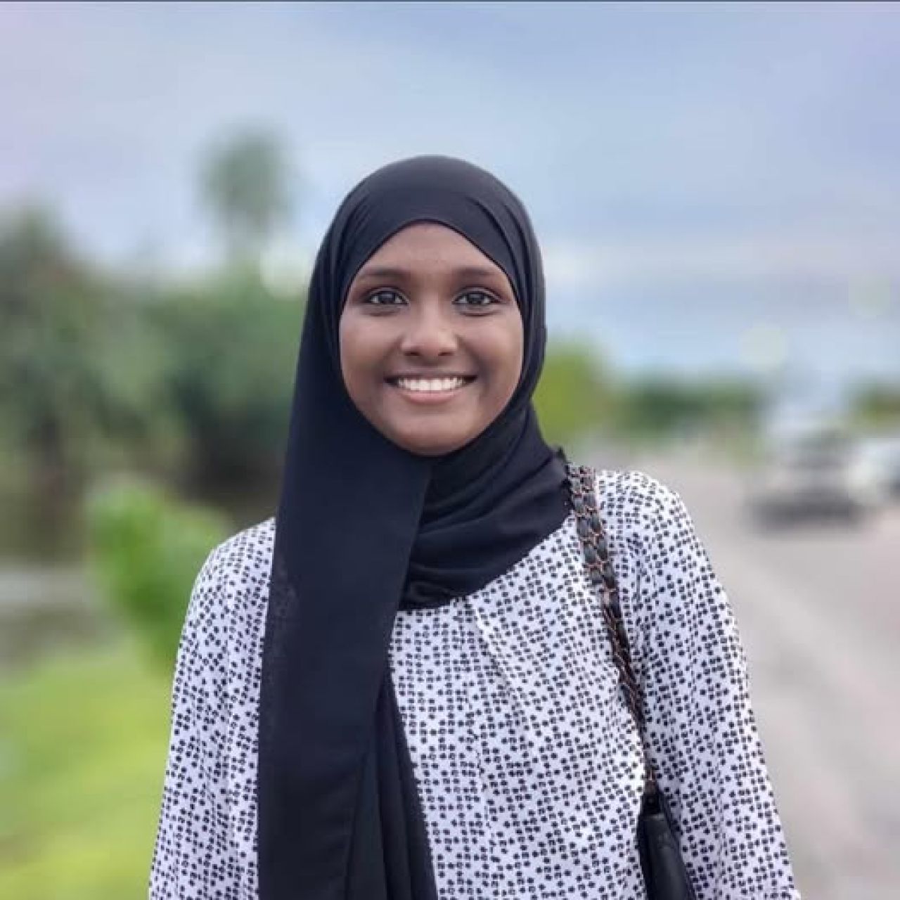 Male' inn gelligen hoadhamundhiya zuvaanaa fenijje, haalu rangalhu 