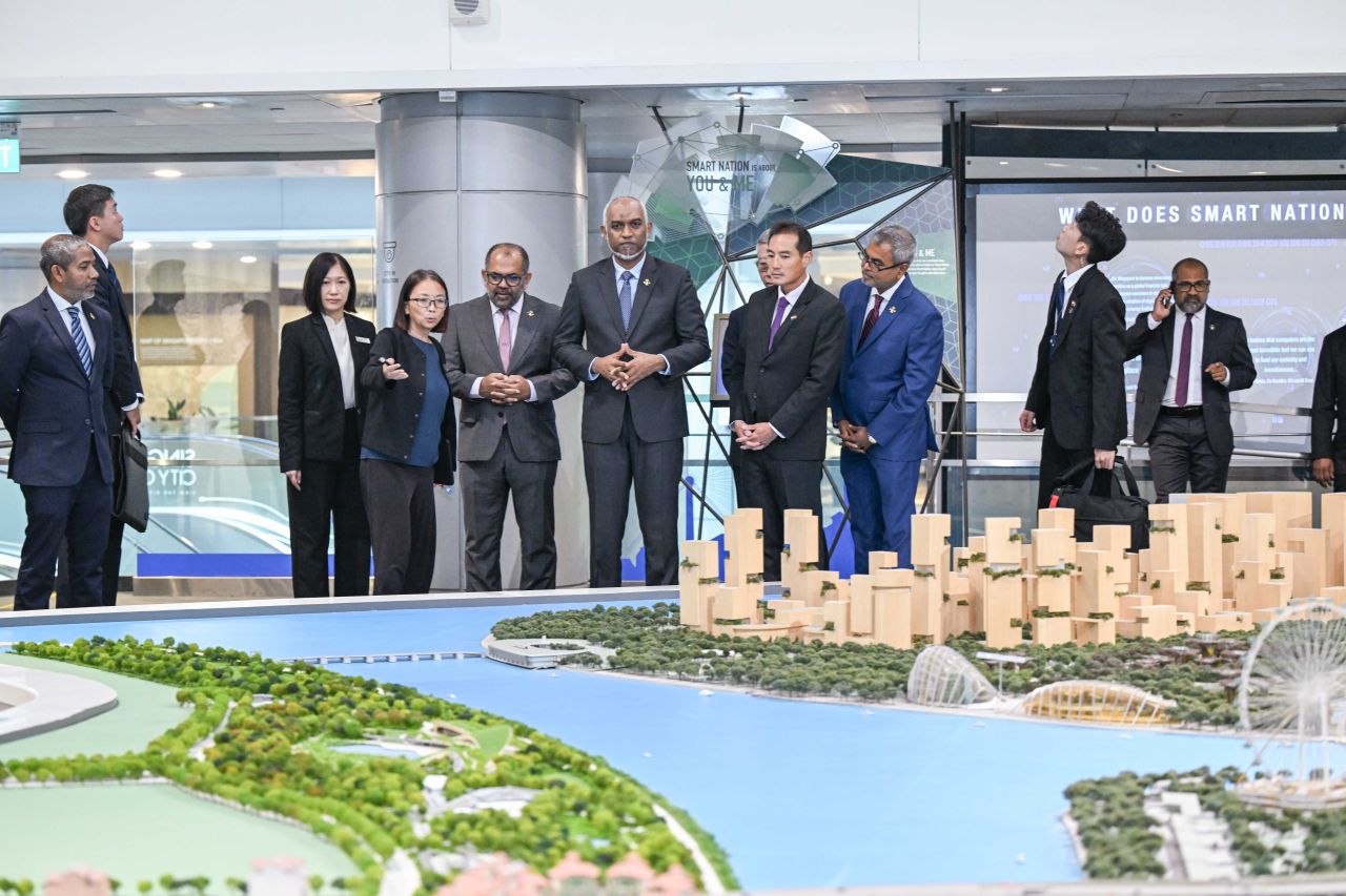 Raees Muizzu, Singapore ge urban redevelopment authority aai housing and development board ah ziyaaraiy kurahvaifi 