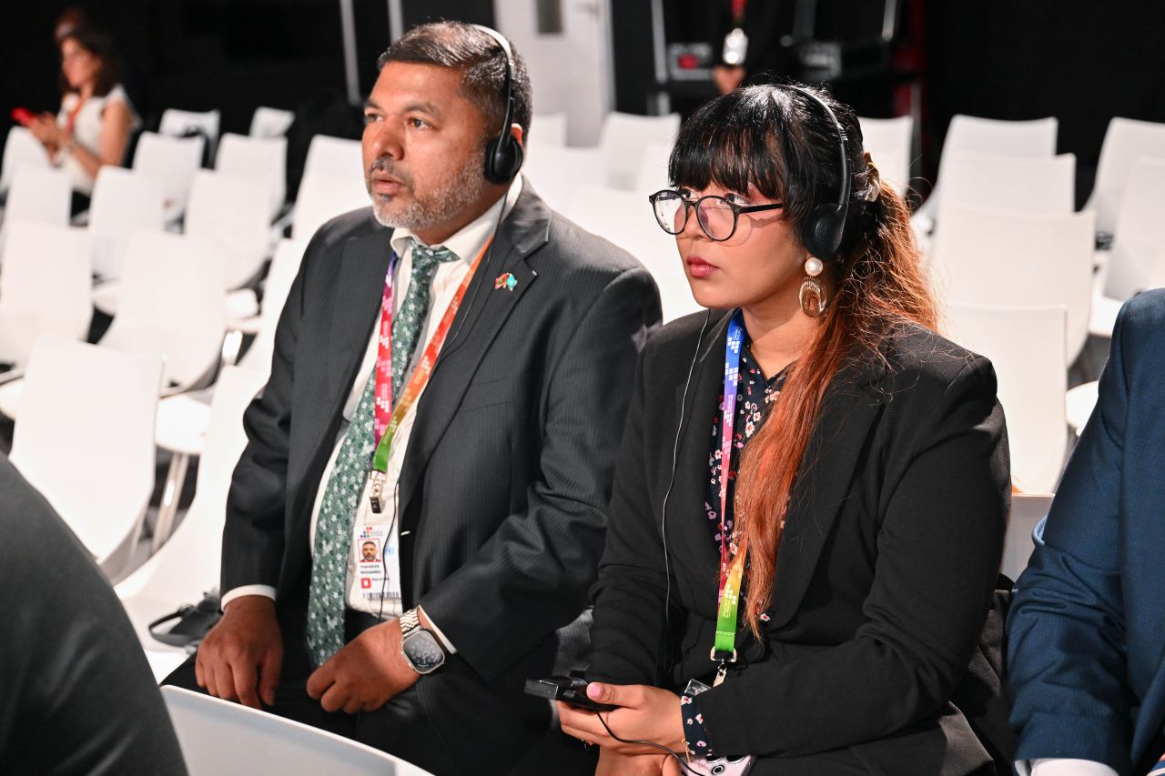 ފޮޓޯ: އެފްއެފްޑީ 4ގެ ޕްލެނަރީ މީޓިންގައި ނައިބު ރައީސް ބައިވެރިވެވަޑައިގަތުން