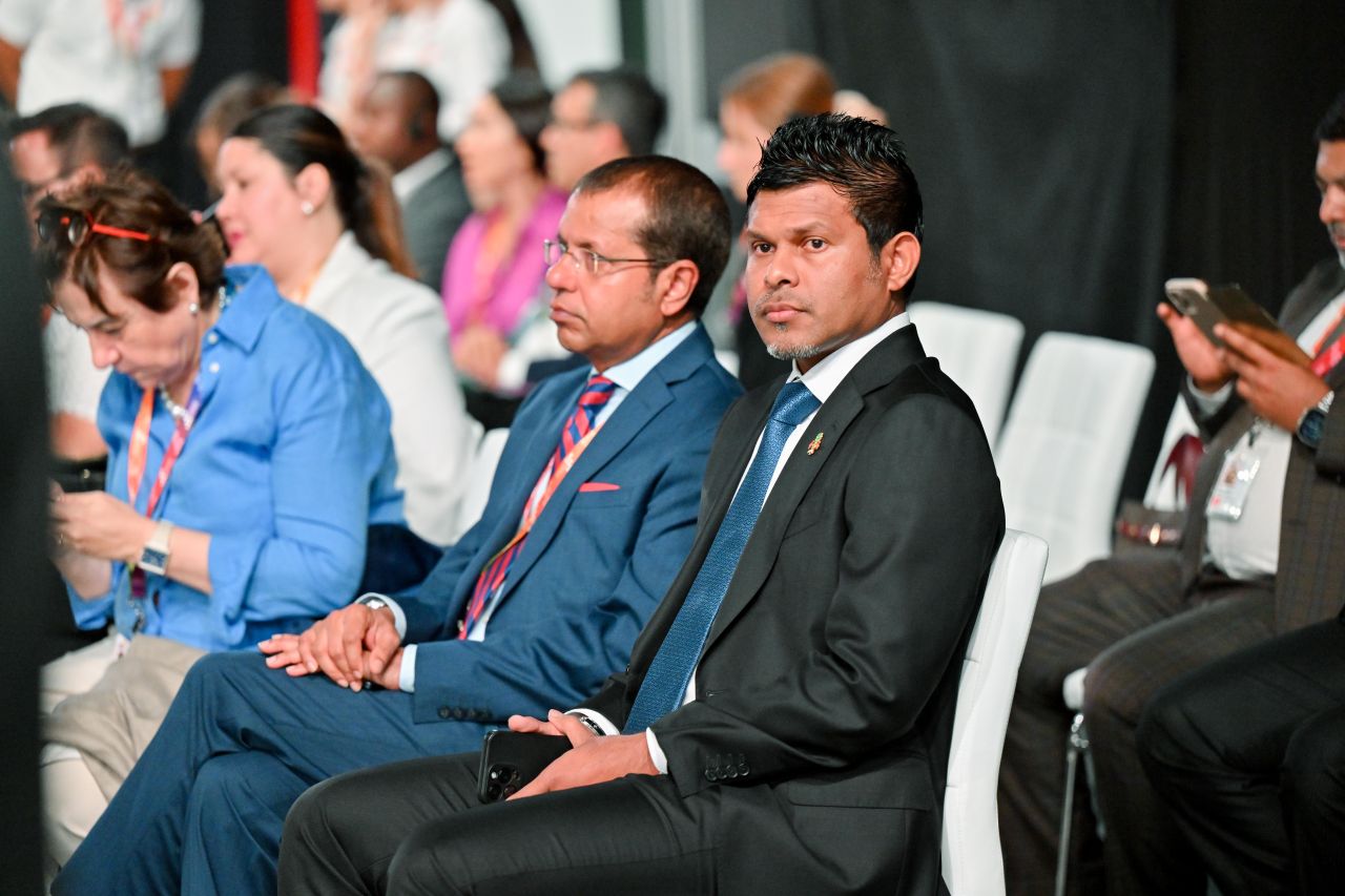 ފޮޓޯ: އެފްއެފްޑީ4 ގެ މަލްޓި-ސްޓޭކްހޯލްޑާ ރައުންޑްޓޭބަލް 6 ގައި ނައިބު ރައީސް ބައިވެރިވެވަޑައިގެންނެވުން 