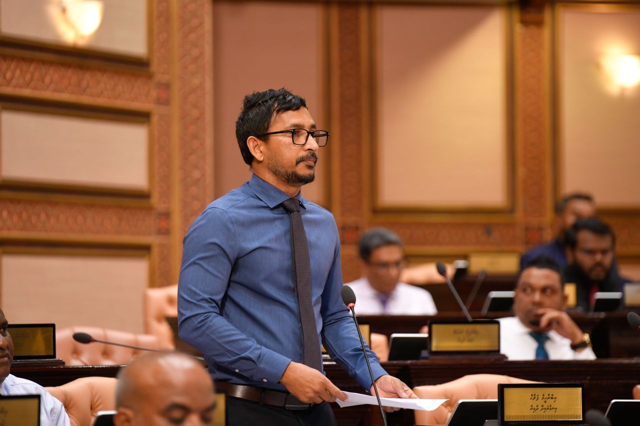 Gaanoonu neh nama MDP member in party badhalu kuraane: Falah