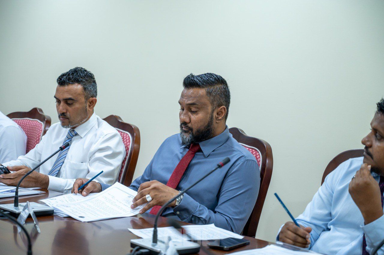 ވަން ފޮޓޯ: ގެދޮރުވެރިކަމުގެ ކޮމިޓީ