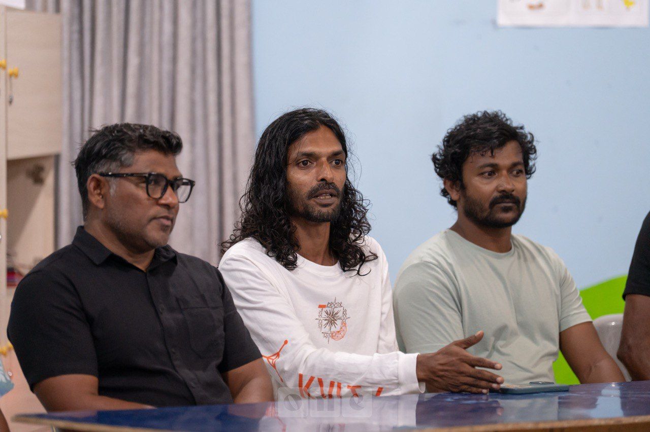 ވަން ފޮޓޯ: ރާރާ ޕްރޯ 2025 އެތުލީޓް ބްރީފިން އަދި ކިޓް ހަވާލުކުރުން