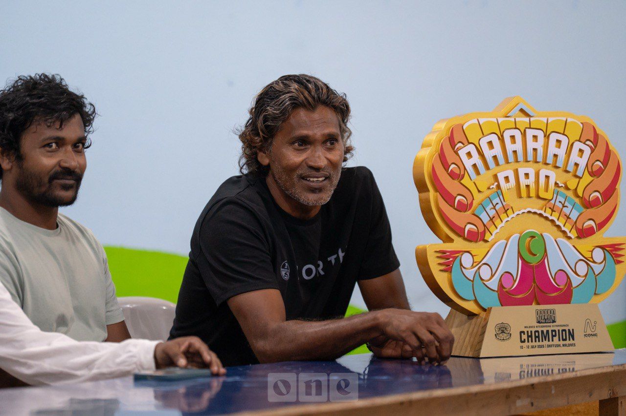 ވަން ފޮޓޯ: ރާރާ ޕްރޯ 2025 އެތުލީޓް ބްރީފިން އަދި ކިޓް ހަވާލުކުރުން