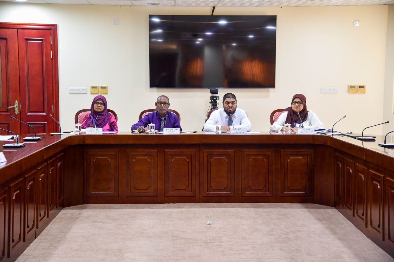 Principal innaai mudharrisunge attendance allowance ah badhalu geneveynee pay commission usool badhalu kurumun!