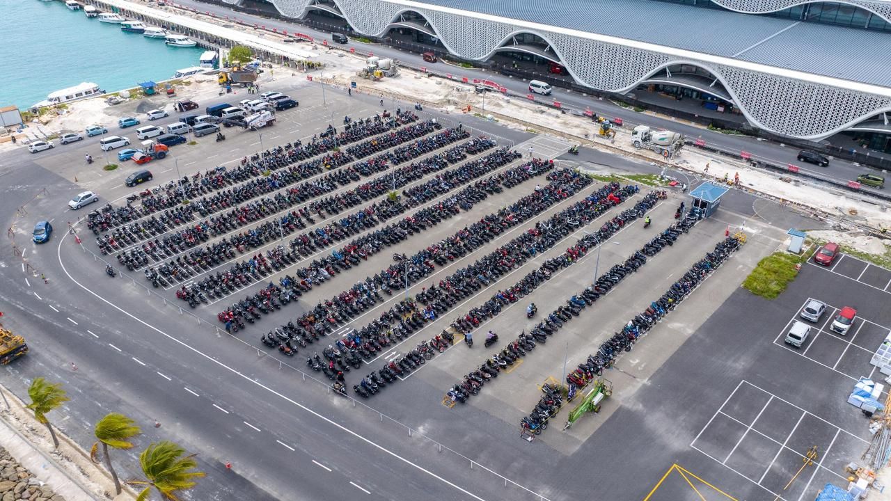 Hulhule' ge parking zone thakugai park kurun vaguthee gothun manaa koffi  