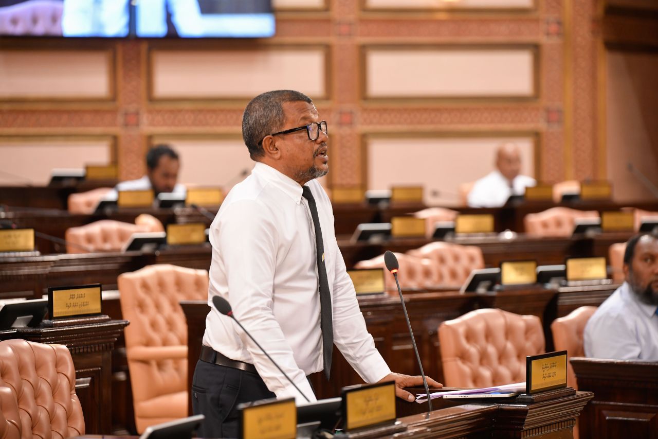 Spain gai pilot kan kiyavaa dharivarunge dhathithakah hallu nulibeythee majilis ah sitee eh 
