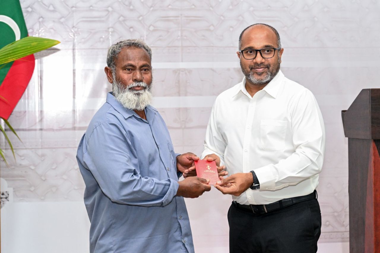 Manadhoo gai passport dhookurumuge hidhumaiy fashaifi 