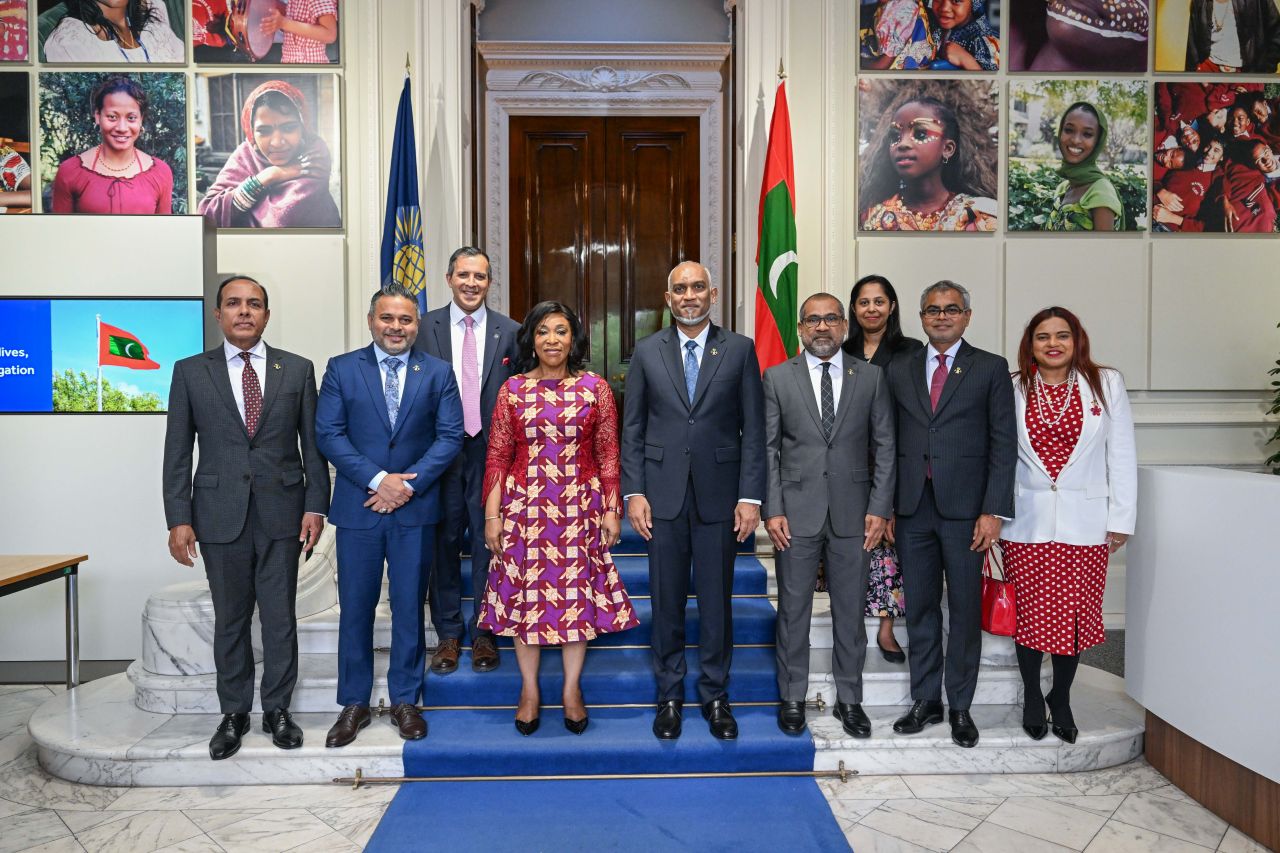 ފޮޓޯ: ރައީސް މުއިއްޒު، ކޮމަންވެލްތު ސެކްރެޓަރީ ޖެނެރަލްއާ ބައްދަލުކުރެއްވުން