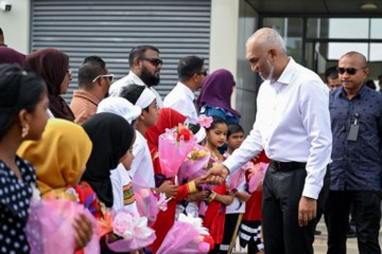 ފޮޓޯ: ރައީސް މުއިއްޒު ނ. އަތޮޅު މާފަރަށް ވަޑައިގަތުން