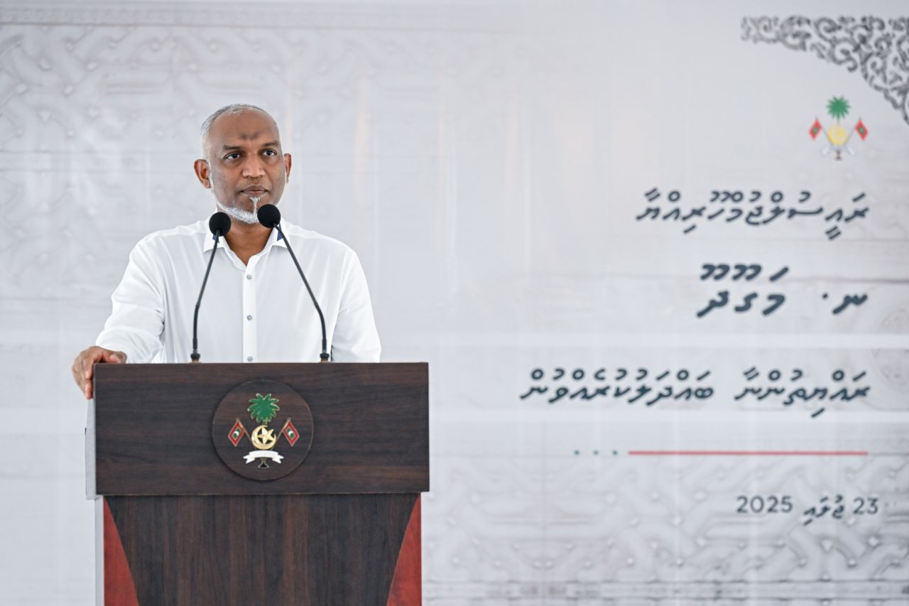 Magoodhoo sih'hee marukazaai school imaaraathuge amalee masahkaiy dhethin masstherey feshigen dhaane: Raees 