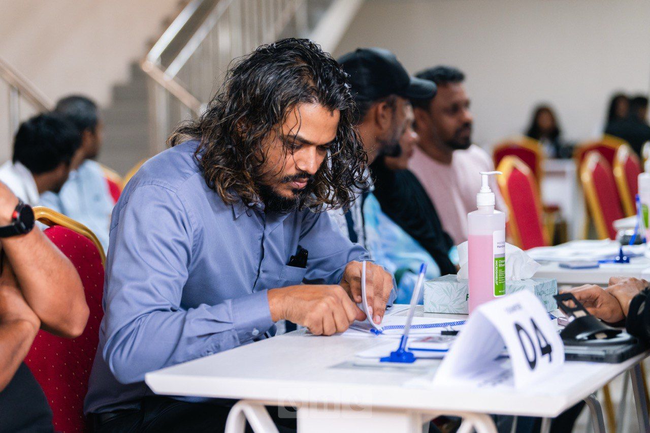 Bandhah fahu falt havaalu kuran fashaifi