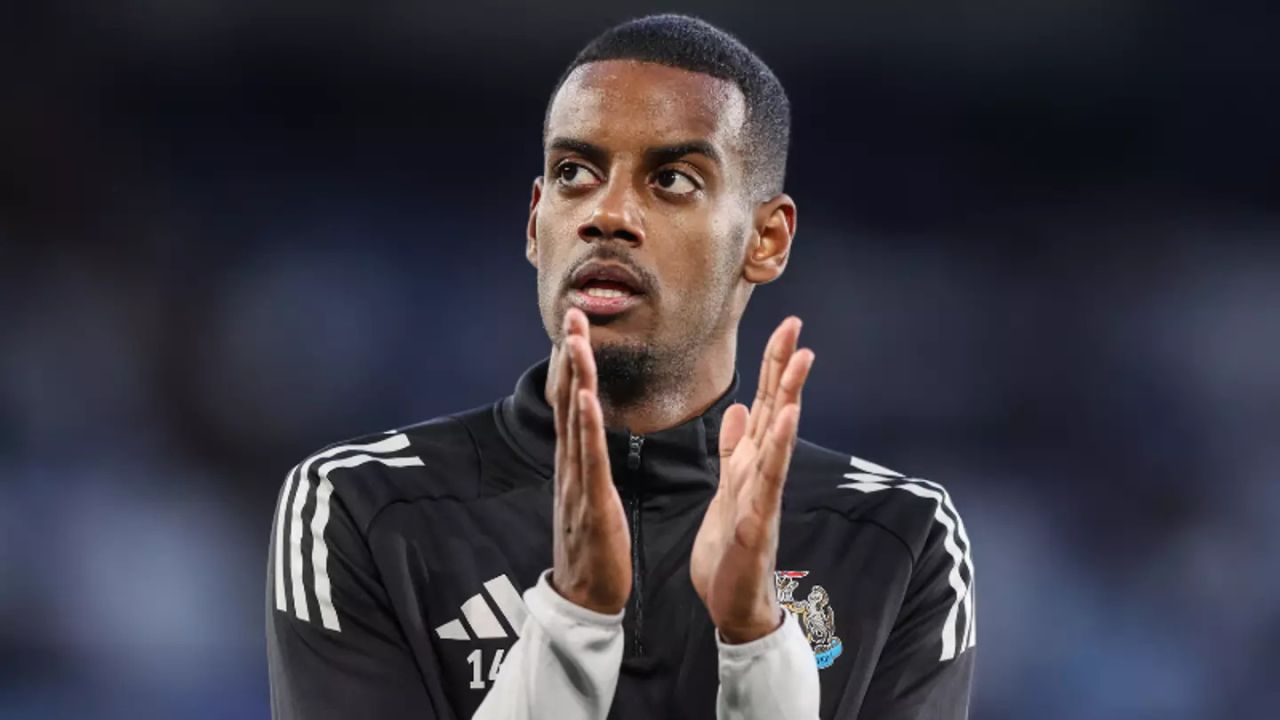 Isak beynun vanee Newcastle dhookollan 