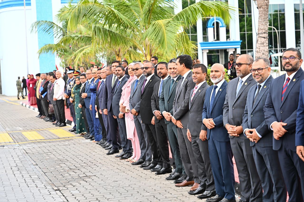 ފޮޓޯ: އިންޑިއާގެ ބޮޑުވަޒީރު މޯދީއަށް ރަސްމީގޮތުން މަރުހަބާ ދެންނެވުން 