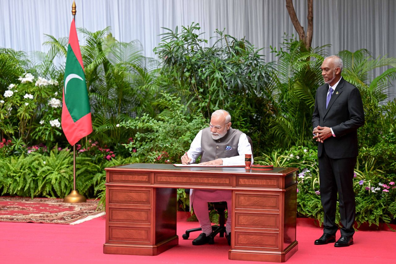 ފޮޓޯ: ރާއްޖެ އާއި އިންޑިއާއާ ދެމެދު ރަސްމީ މަޝްވަރާތައް ކުރިއަށްގެންދިއުން 