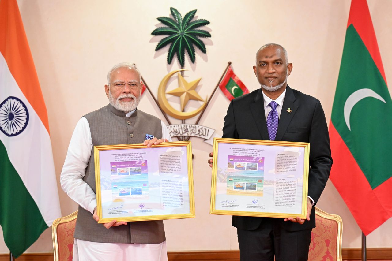 ފޮޓޯ: ރާއްޖެ އާއި އިންޑިއާއާ ދެމެދު މުހިންމު އަށް އެއްބަސްވުމެއްގައި ސޮއިކުރުން 