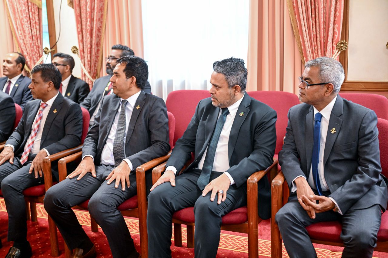 ފޮޓޯ: ރާއްޖެ އާއި އިންޑިއާއާ ދެމެދު މުހިންމު އަށް އެއްބަސްވުމެއްގައި ސޮއިކުރުން 