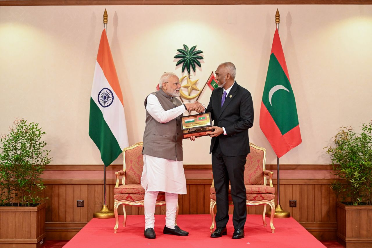 ފޮޓޯ: ރާއްޖެ އާއި އިންޑިއާއާ ދެމެދު މުހިންމު އަށް އެއްބަސްވުމެއްގައި ސޮއިކުރުން 
