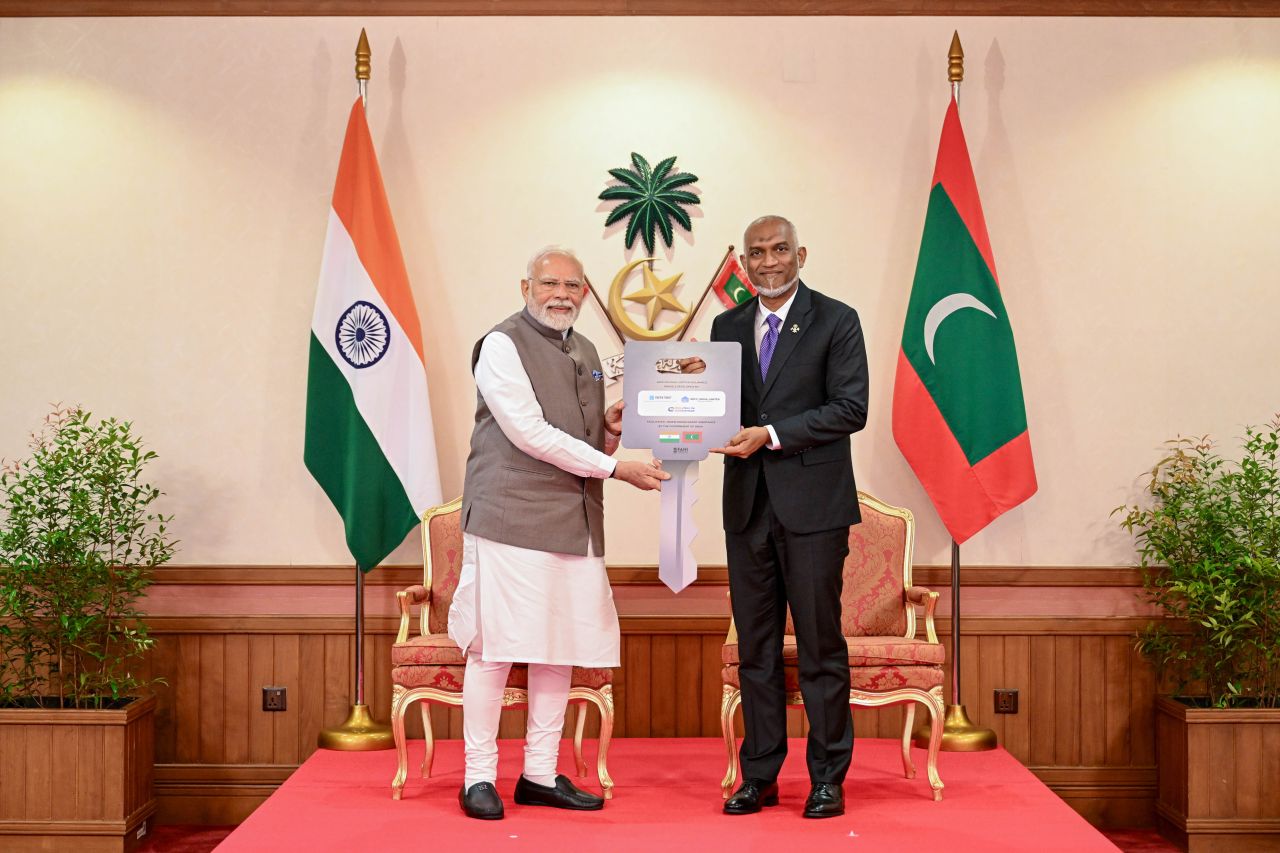 ފޮޓޯ: ރާއްޖެ އާއި އިންޑިއާއާ ދެމެދު މުހިންމު އަށް އެއްބަސްވުމެއްގައި ސޮއިކުރުން 
