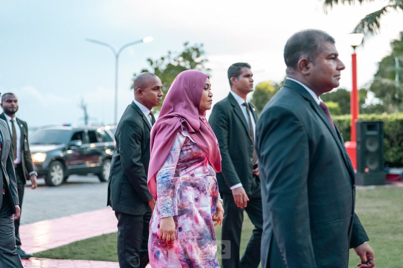 ވަން ފޮޓޯ: މިނިވަން ދުވަހުގެ ދިދަ ނެގުމުގެ ރަސްމިއްޔާތު