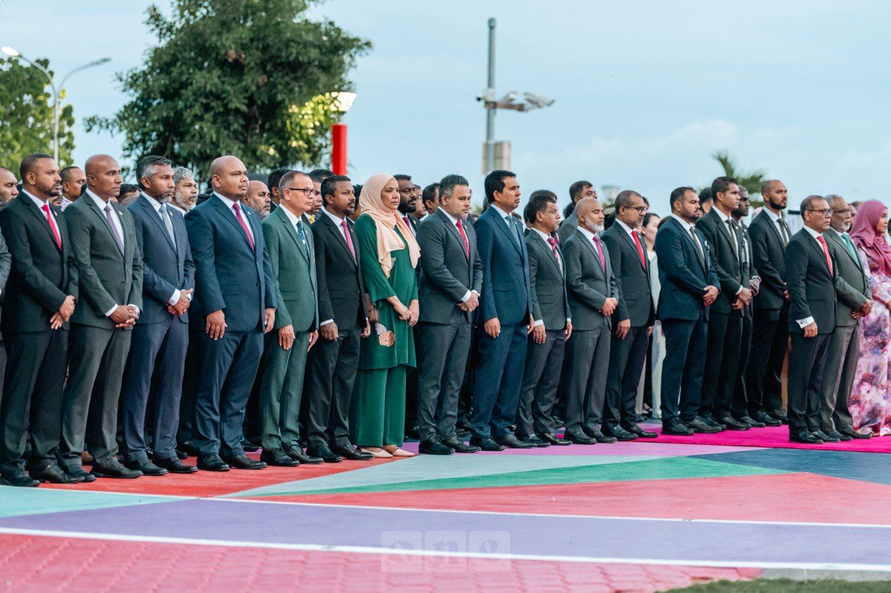 ވަން ފޮޓޯ: މިނިވަން ދުވަހުގެ ދިދަ ނެގުމުގެ ރަސްމިއްޔާތު