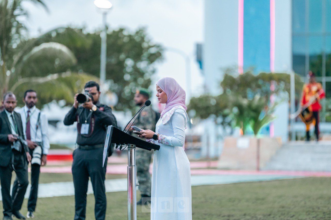 ވަން ފޮޓޯ: މިނިވަން ދުވަހުގެ ދިދަ ނެގުމުގެ ރަސްމިއްޔާތު
