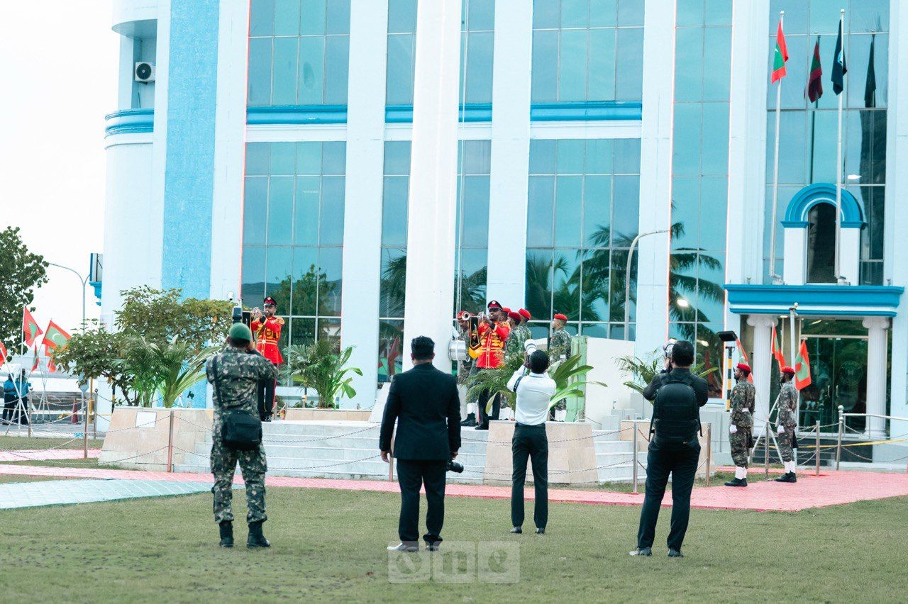 ވަން ފޮޓޯ: މިނިވަން ދުވަހުގެ ދިދަ ނެގުމުގެ ރަސްމިއްޔާތު