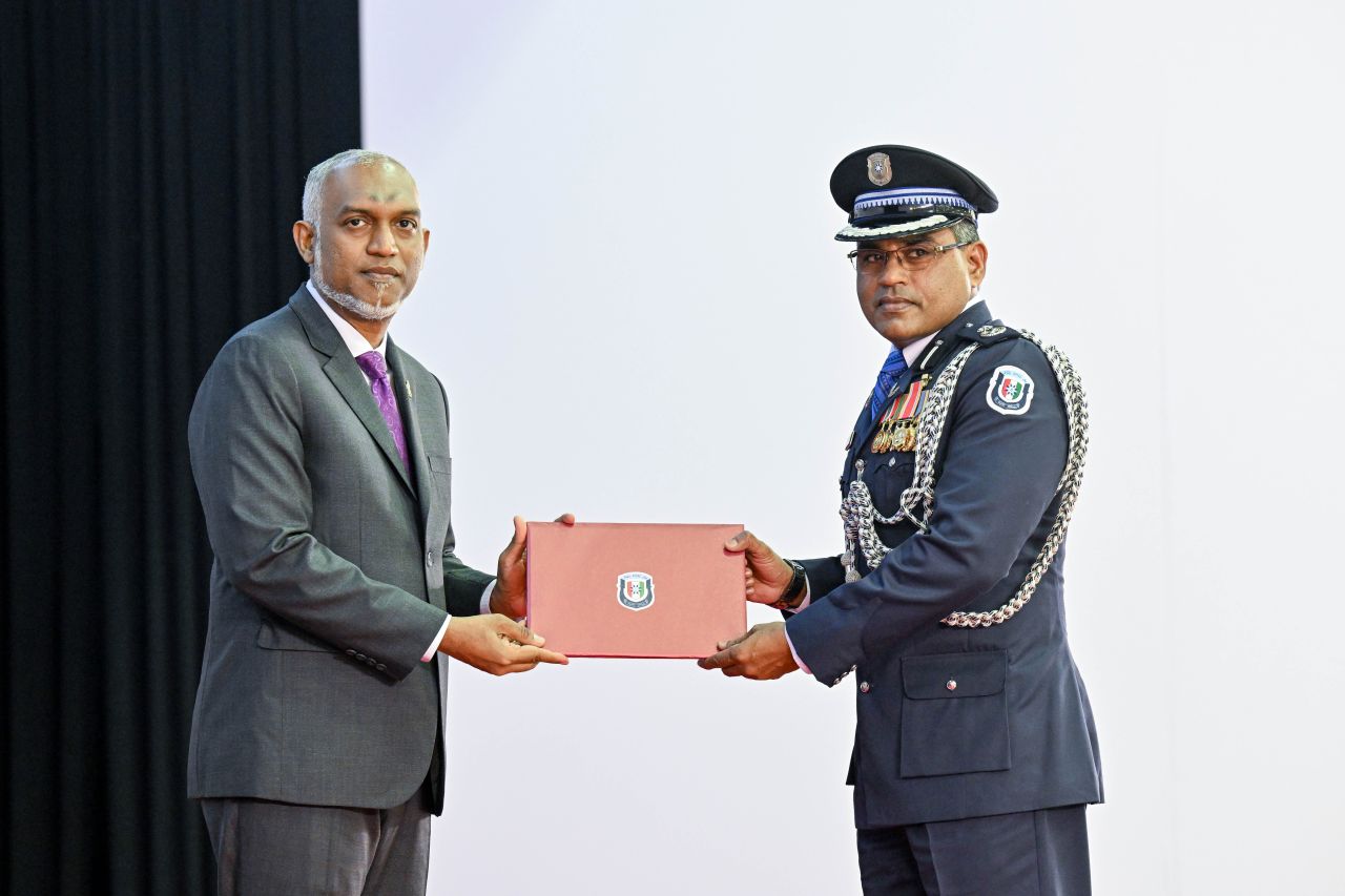 Raees ge haassa medal aai hidhumathuge medal Sifainaai fuluhunnah