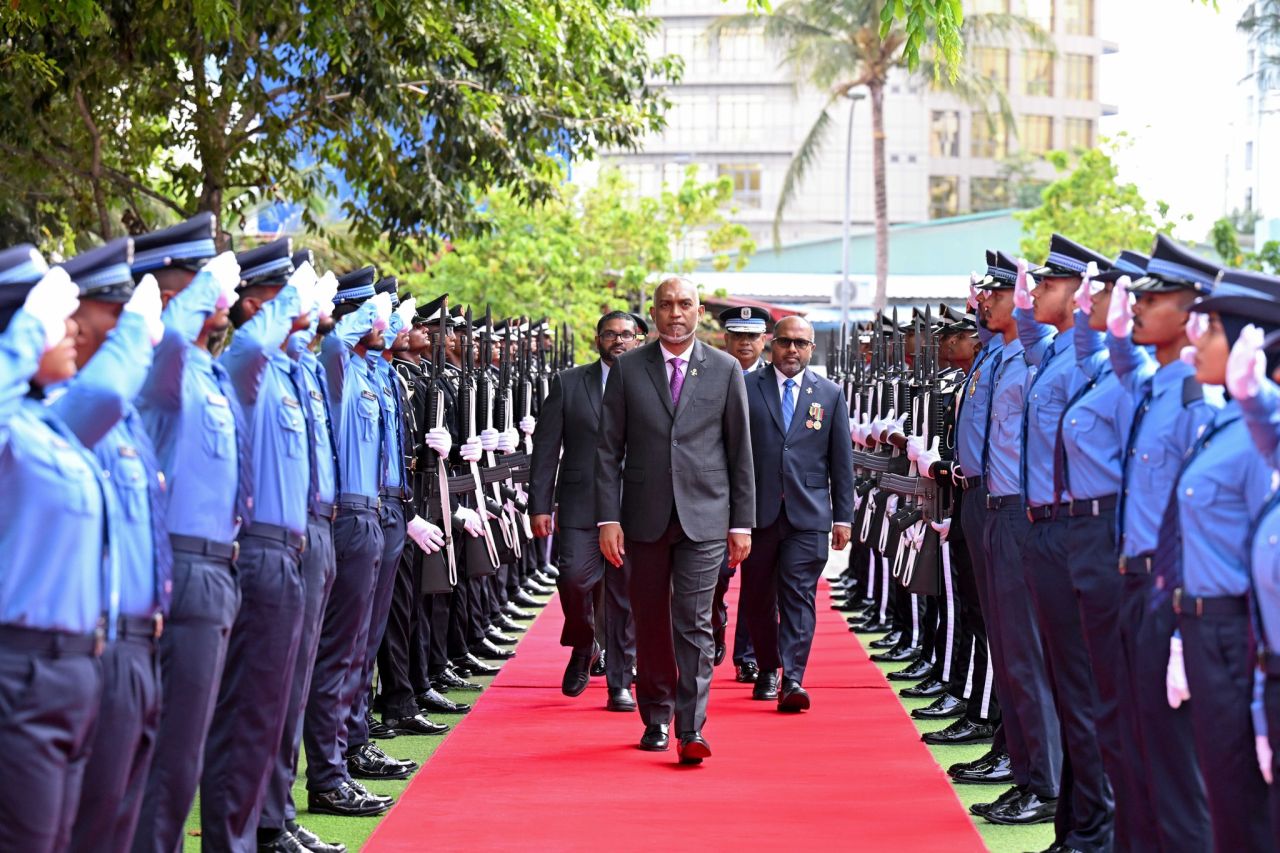 Sarukaaruge amaazakee gaumah beynun theri bayaku thibi thanakah fuluhunge idhaaraa vun: Raees